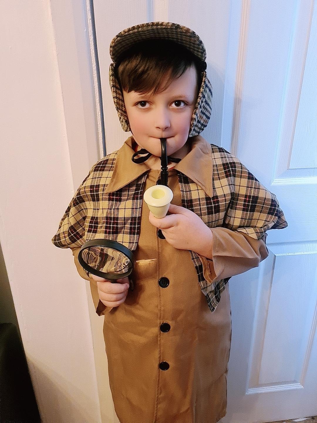Dressing up as Sherlock Holmes is never a bad idea