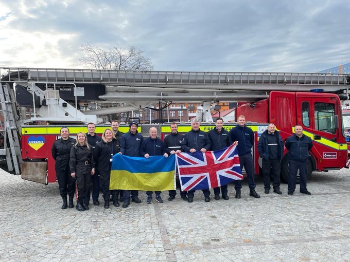 A Cheshire Fire and Rescue Service team is heading to help Ukraine.